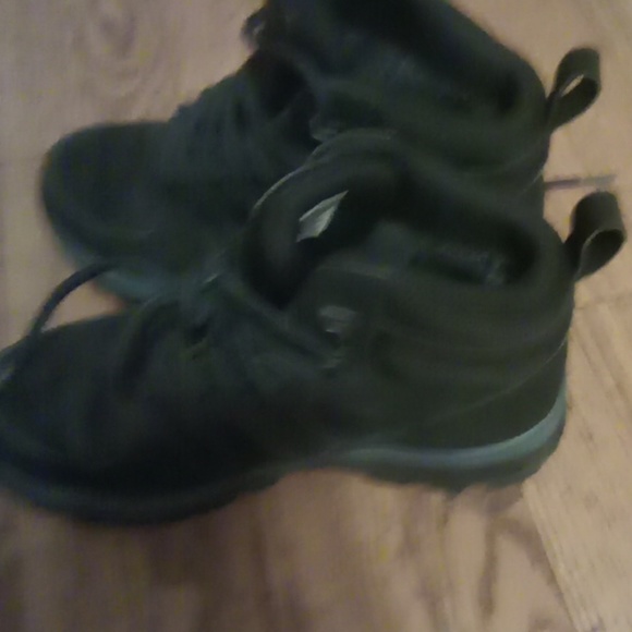 Addias bkack boot - Picture 2 of 3